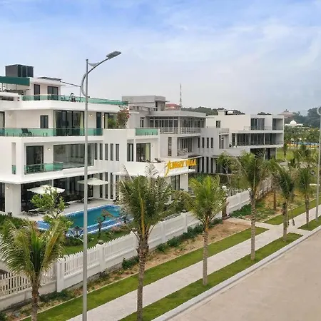 Tuan Chau Kingly Villa