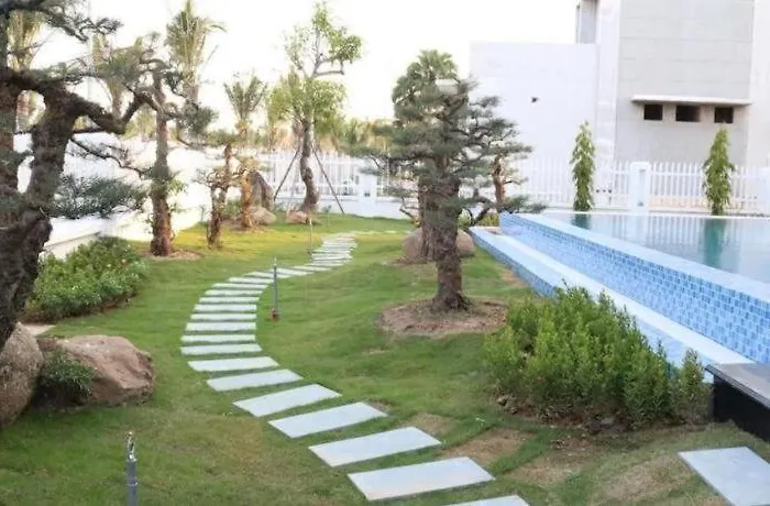 Tuan Chau Kingly Hotel 4*
