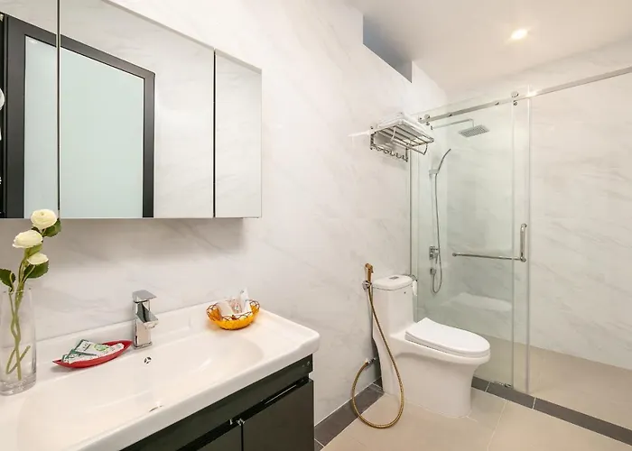 Hotel Tuan Chau Kingly 4*