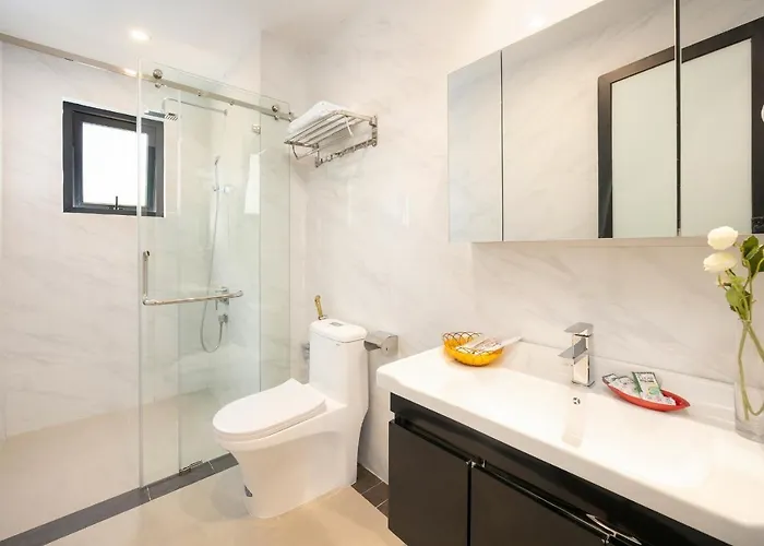 Hotel Tuan Chau Kingly 4*